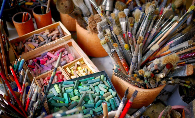 미술의 기초 지식 다지기: 미술 재료 및 기법 이해