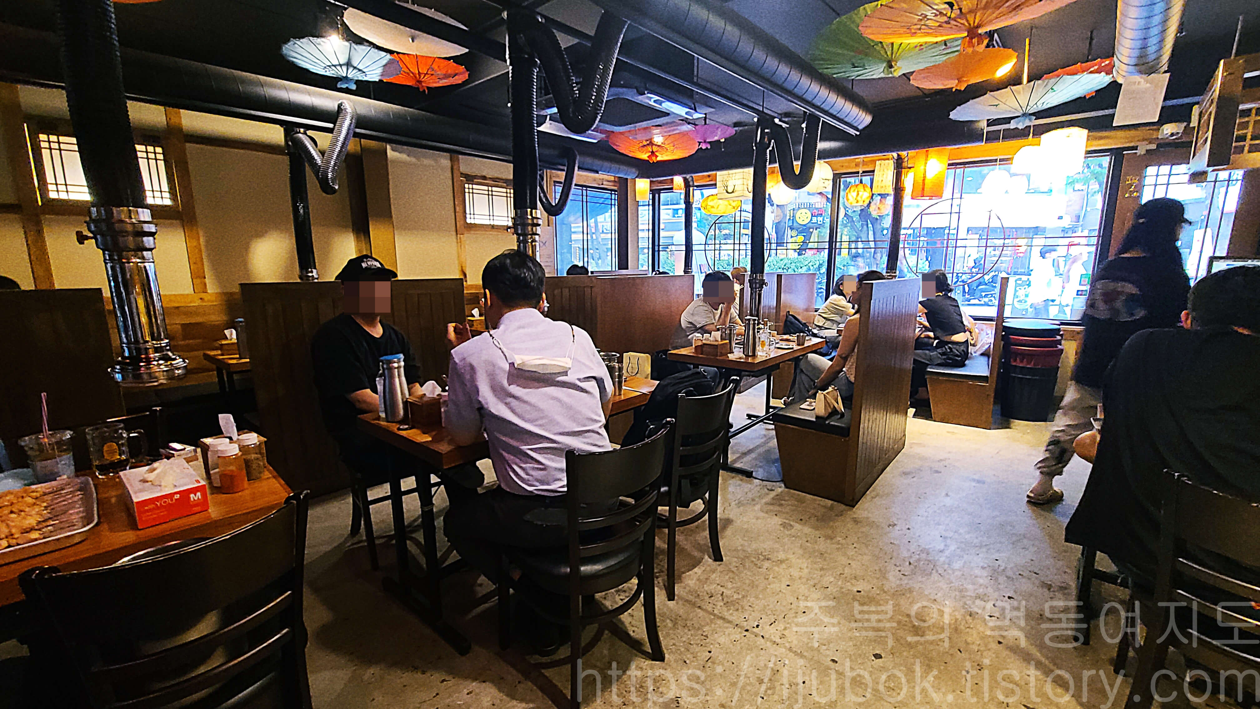 홍대-뜻밖에-양꼬치-1층-2