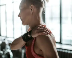 갈비뼈 금간 증상 10