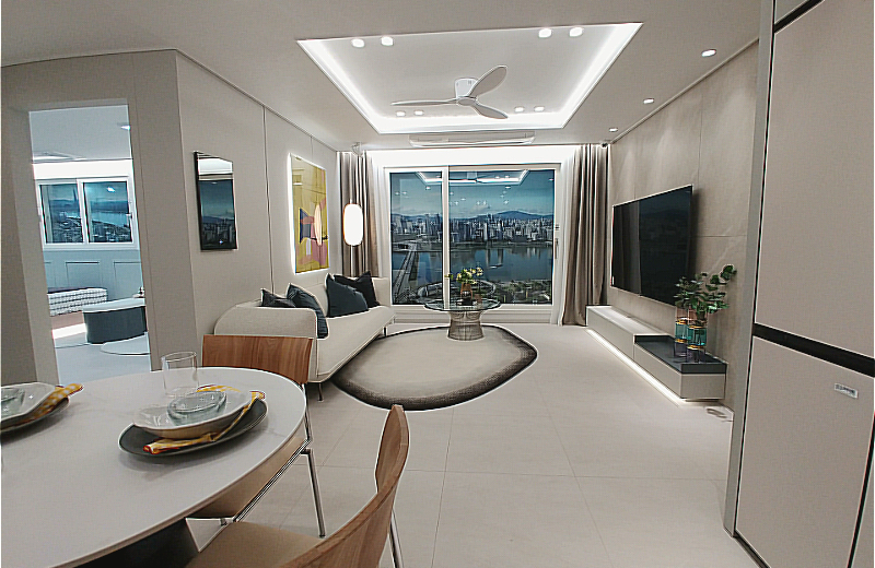 고층 설계는 단지 배치·일조·조망 구성 등에서 층별 차이가 발생할 수 있어 다양한 주거 경험을 만들어내는 방식