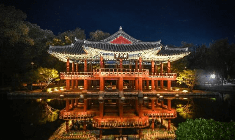 한밤 물에비친 광한루