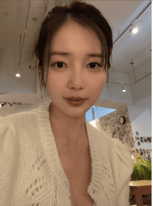 윤채경 SNS 사진캡쳐