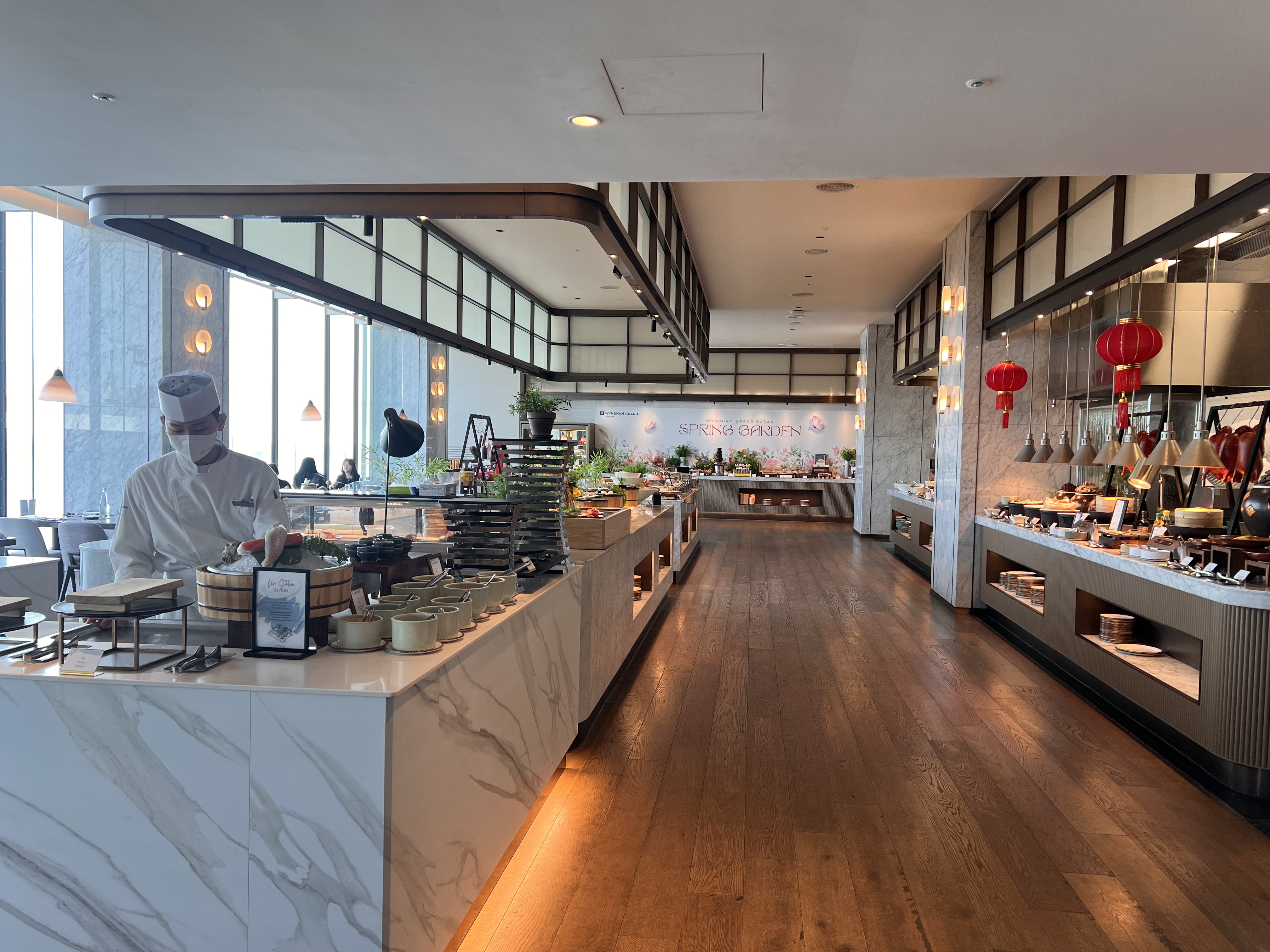 윈덤 그랜드 부산 더 브릿지 홀 전경입니다.