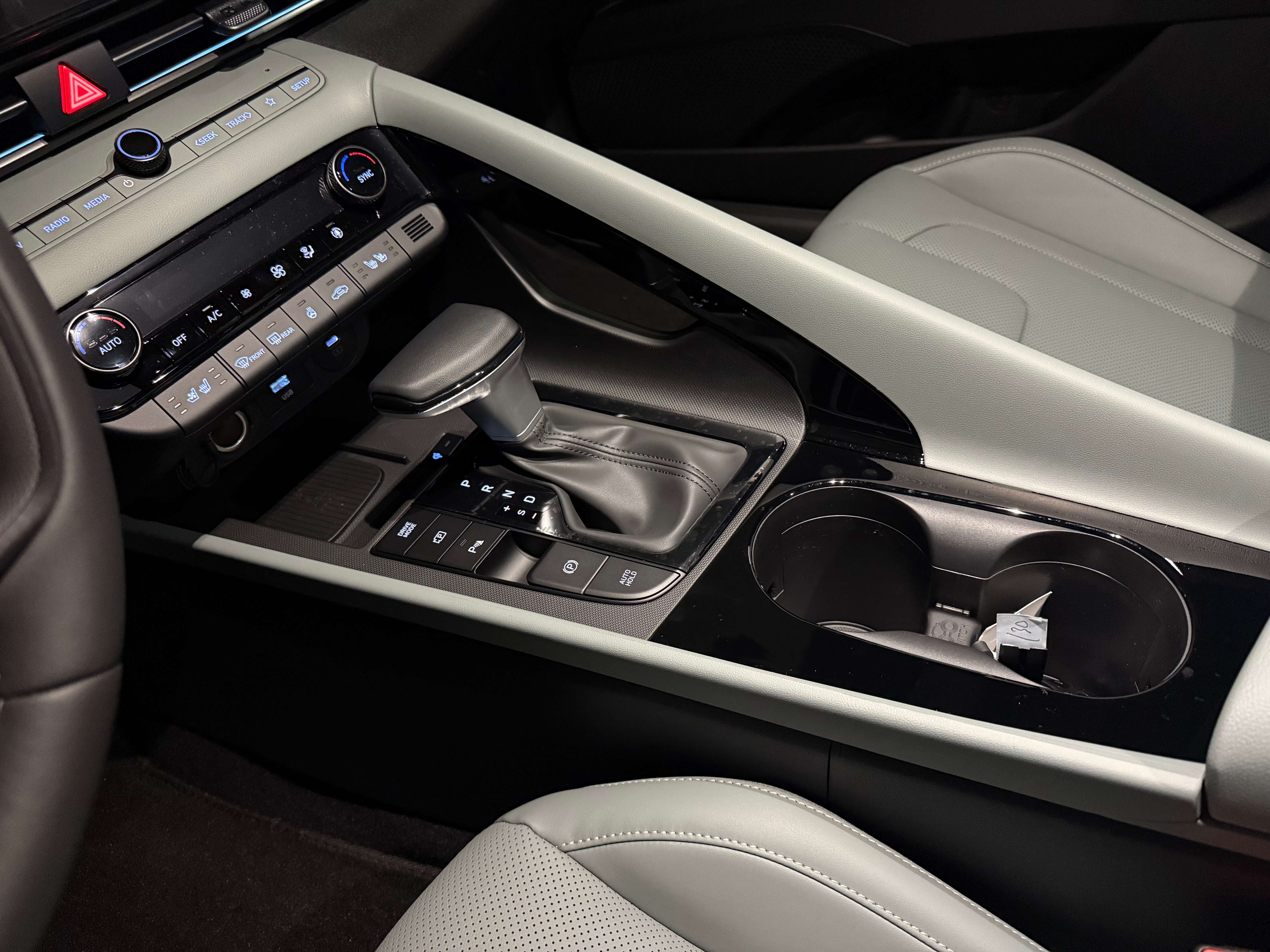 아반떼 CN7 세이지 그린 시트