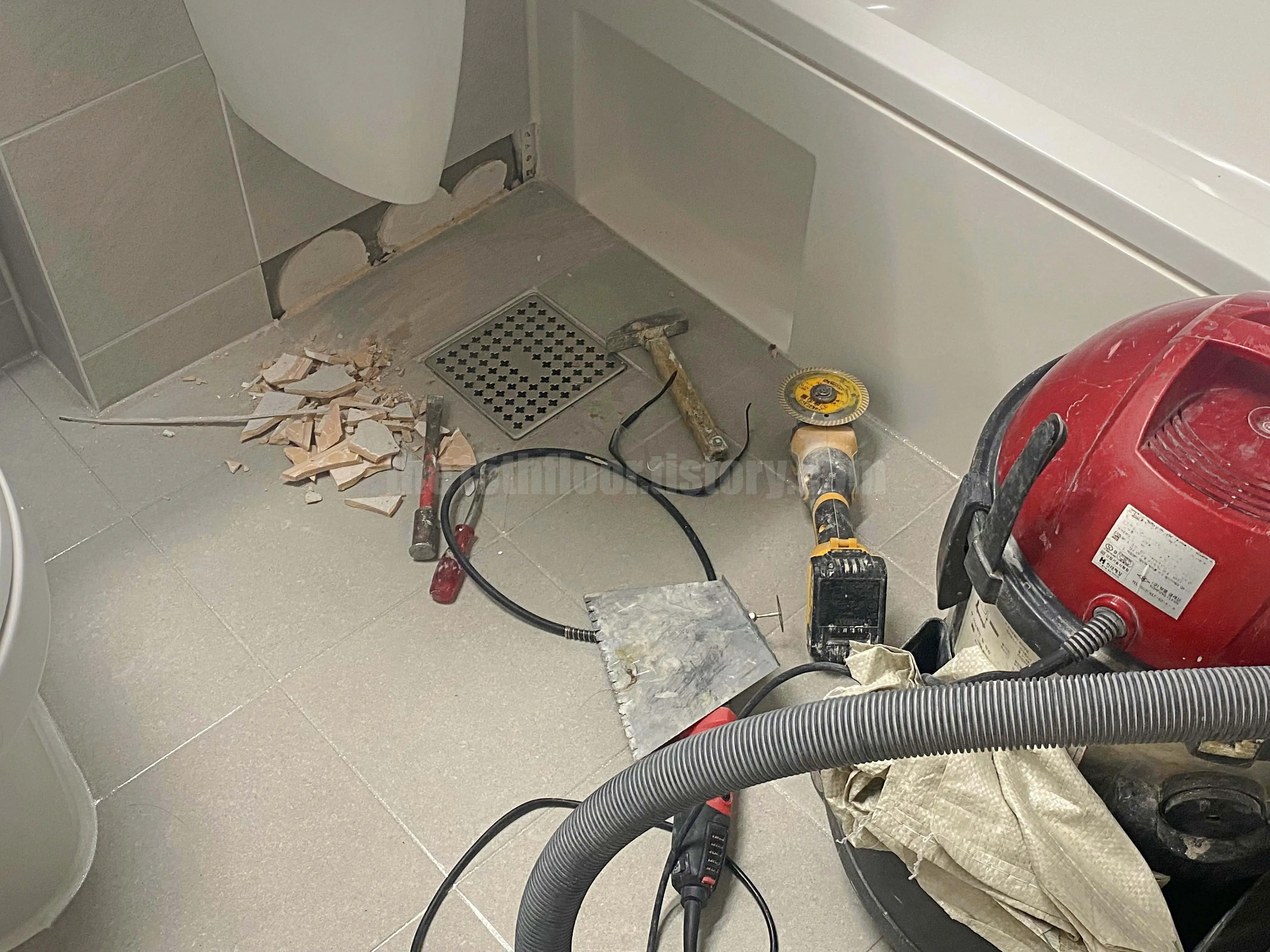 타일 부분 교체 방법 2.