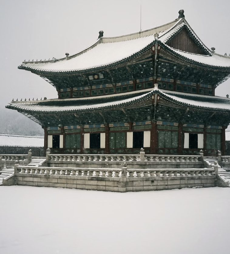 겨울, 고요함 속에 빛나는 위엄