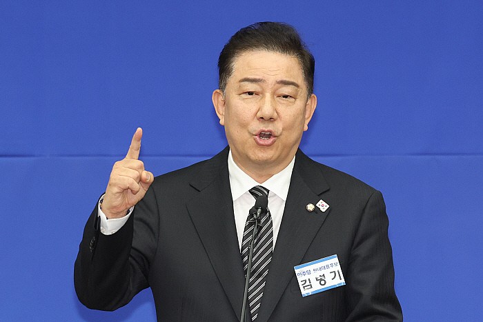 김병기 의원 프로필 : 신임 원내대표 당선, 홍장원 차장 지지, 아들 국정원 의혹까지