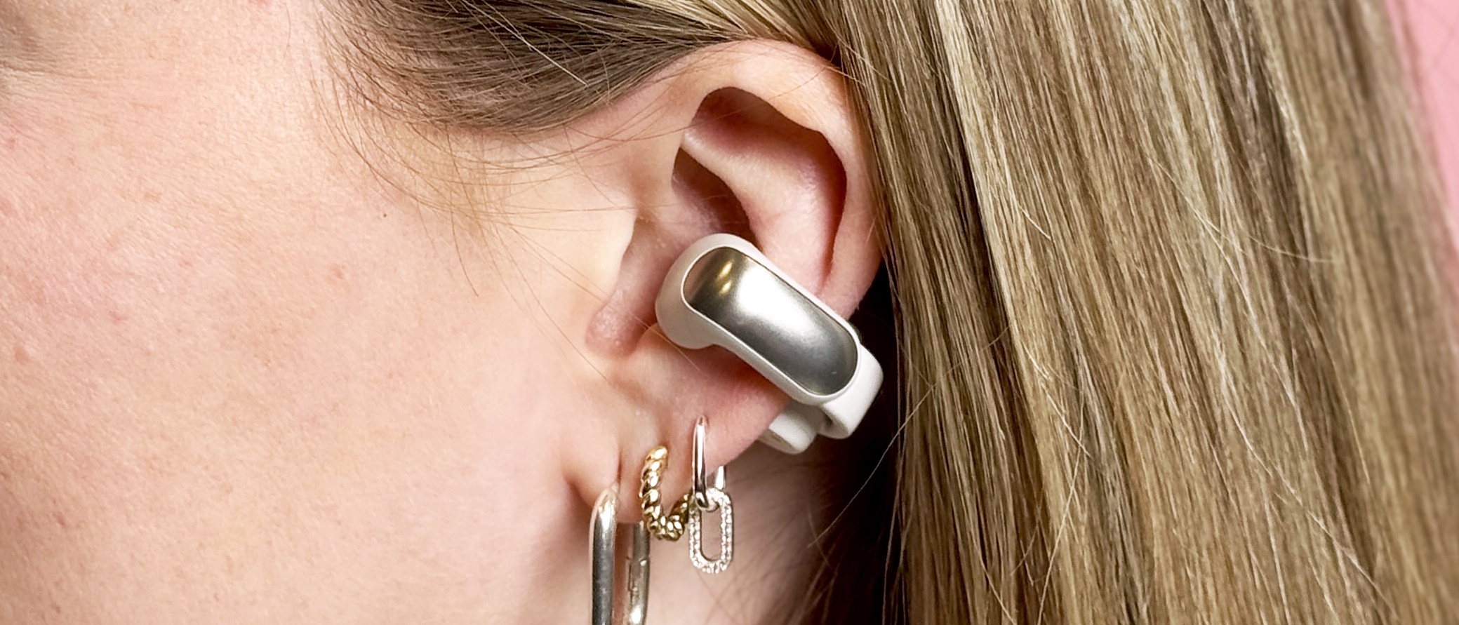 하루 종일 사용할 수 있는 보스 울트라 오픈 이어폰