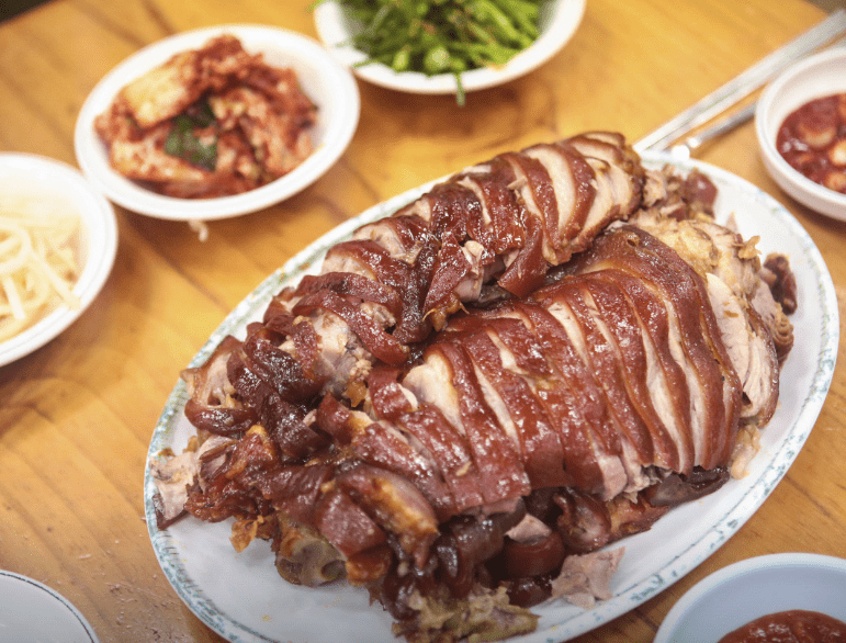 성수동 족발 맛집 " 성수족발 " 음식 사진