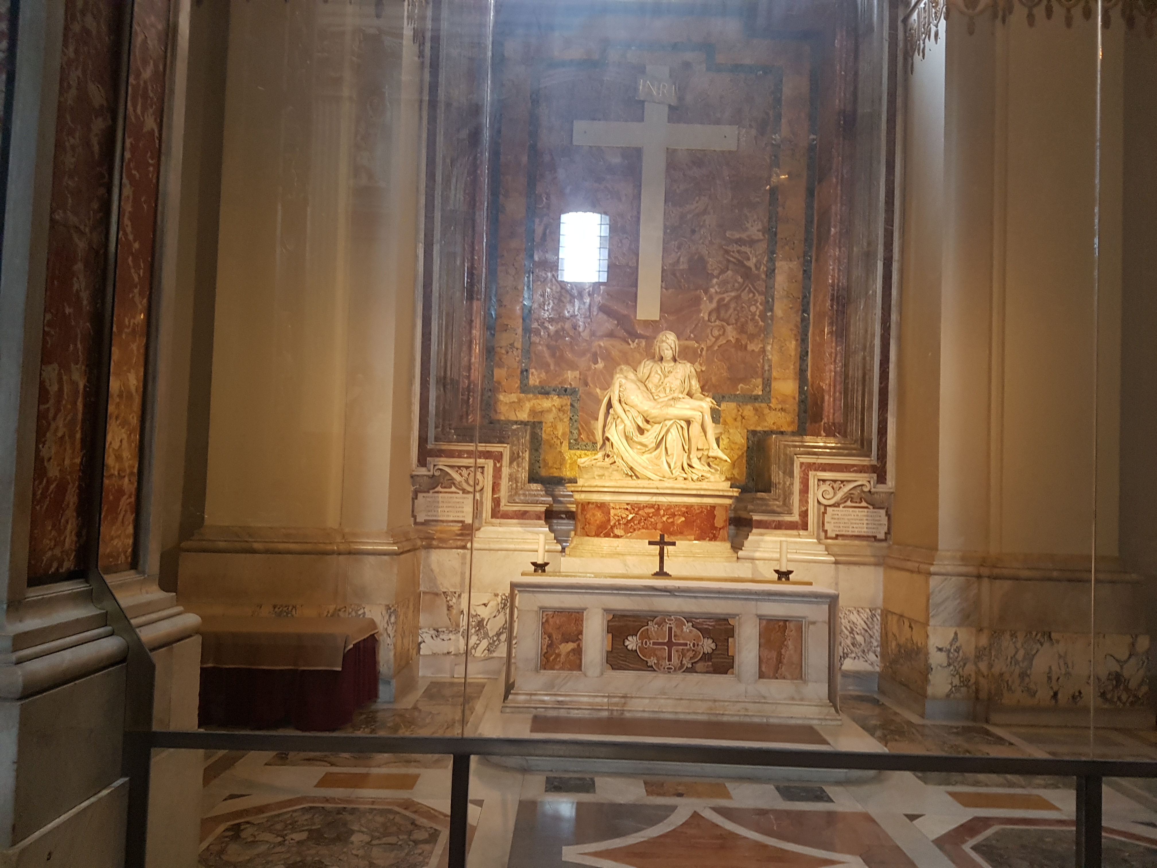 성 베드로 대성당 내부, 미켈란젤로의 피에타