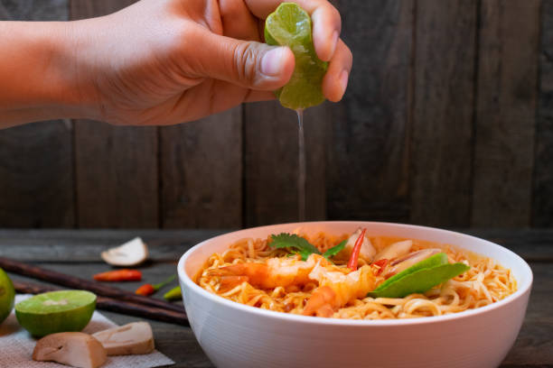 국물 속에는 많은 나트륨이 포함되어 있다. 찌개, 라면, 젓갈 등의 음식은 체지방 증가와 직결될 수 있다.