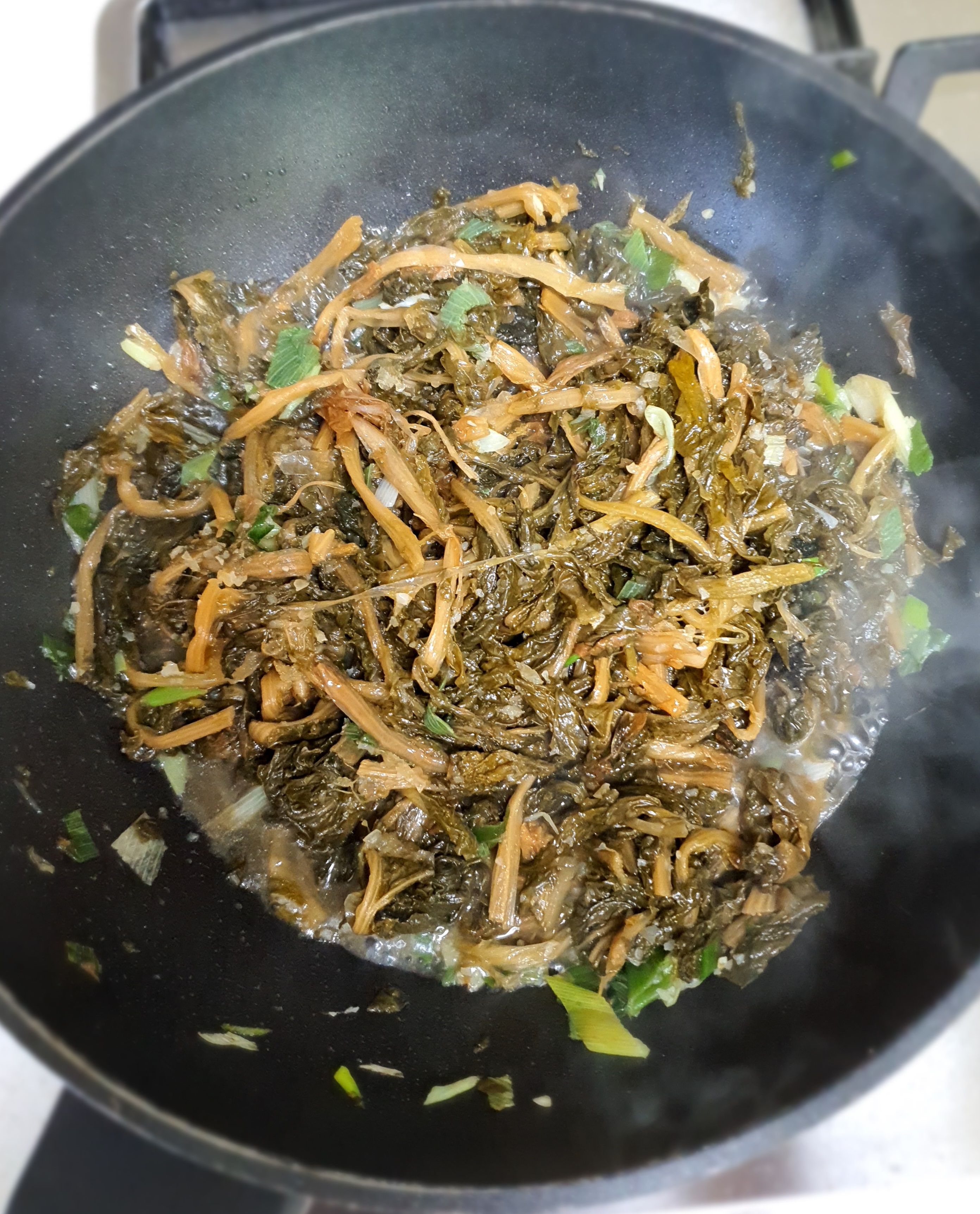 잘-볶아졌어요.