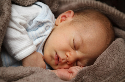 아기 수면에 영향을 주는 ‘부모의 수면 위생’ — 아이보다 부모를 먼저 고쳐야 하는 이유