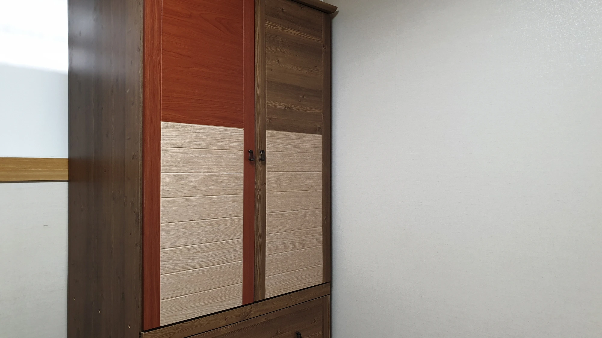 장롱 문짝 시트지 리폼 모습