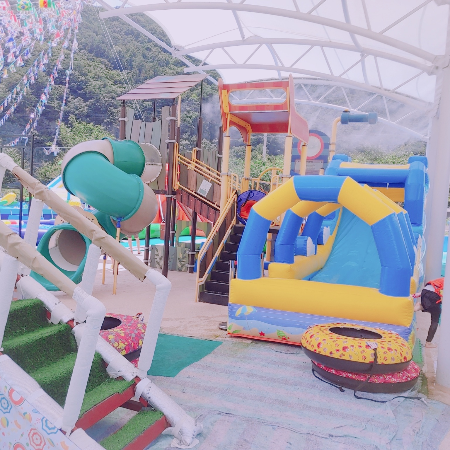 청도 레일바이크 물놀이장 시원한 미끄럼틀