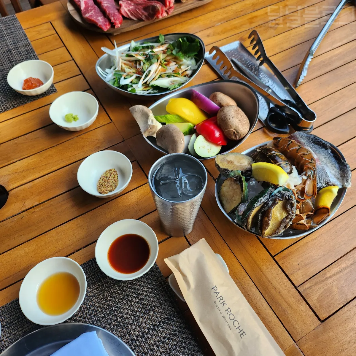 정선-파크로쉬-가든바베큐-테이블-세팅