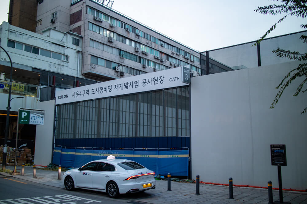 해질녘 따릉이타고 청계천변 주행