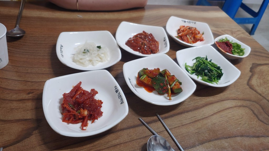 영월 다슬기 한마당 반찬 상차림