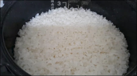 전기밥솥에 밥하기