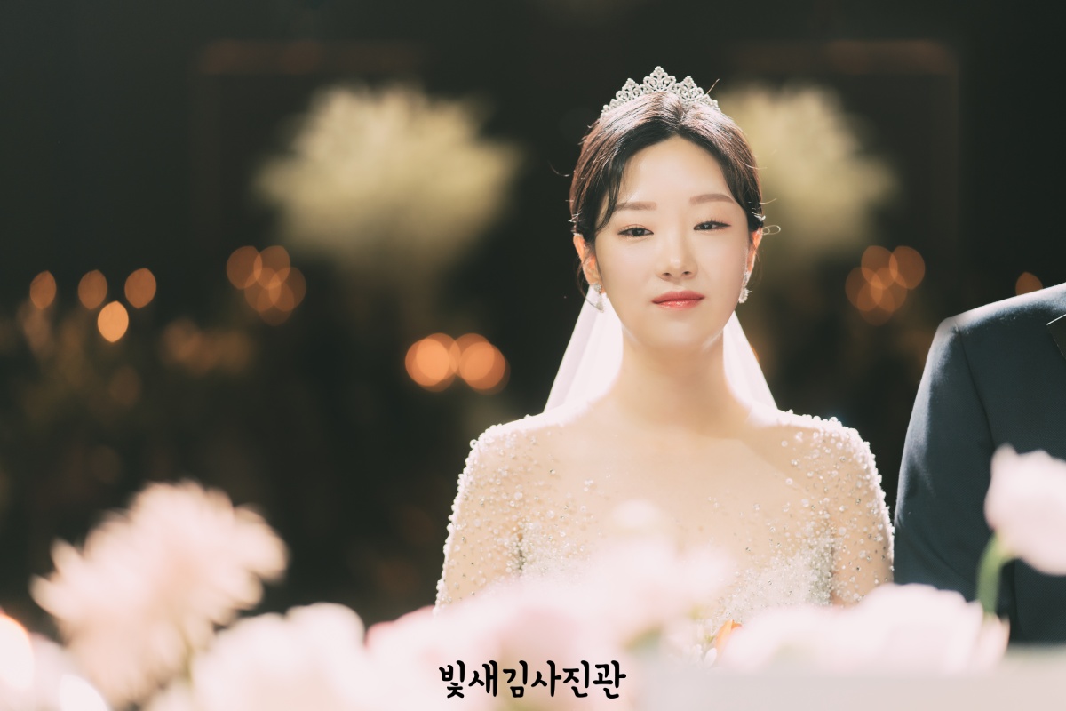 mj컨벤션 다이너스티홀 서브스냅 덕담듣는 신부 독사진