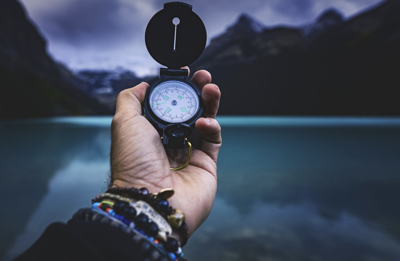 자유여행 vs 패키지여행, 엄마와 딸에게 맞는 겨울 여행 선택법