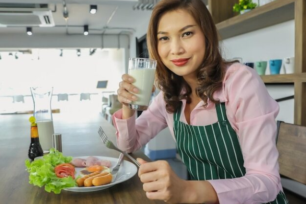 다이어트중인여인