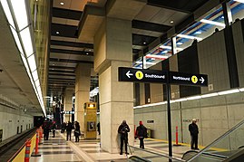 토론토 핀치 웨스트역 개통 직전 승강장 모습