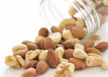 불포화지방산이 풍부한 견과류