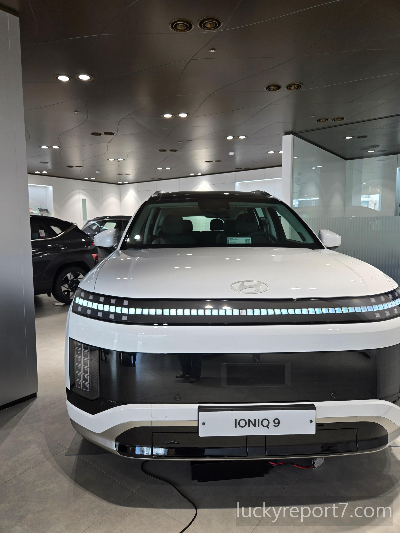 아이오닉9-세레니티화이트펄-실물색상