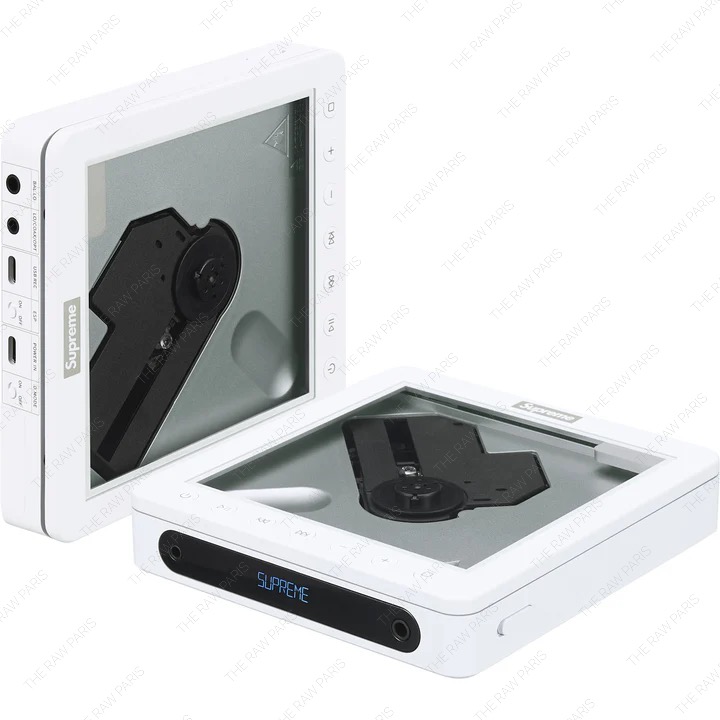 원래 Fiio DM13 자체는 150달러대 제품인데,
Supreme 협업으로 가격이 거의 두 배 가까이 올라갔다.