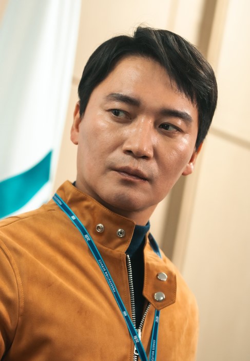 남철우역 조재윤