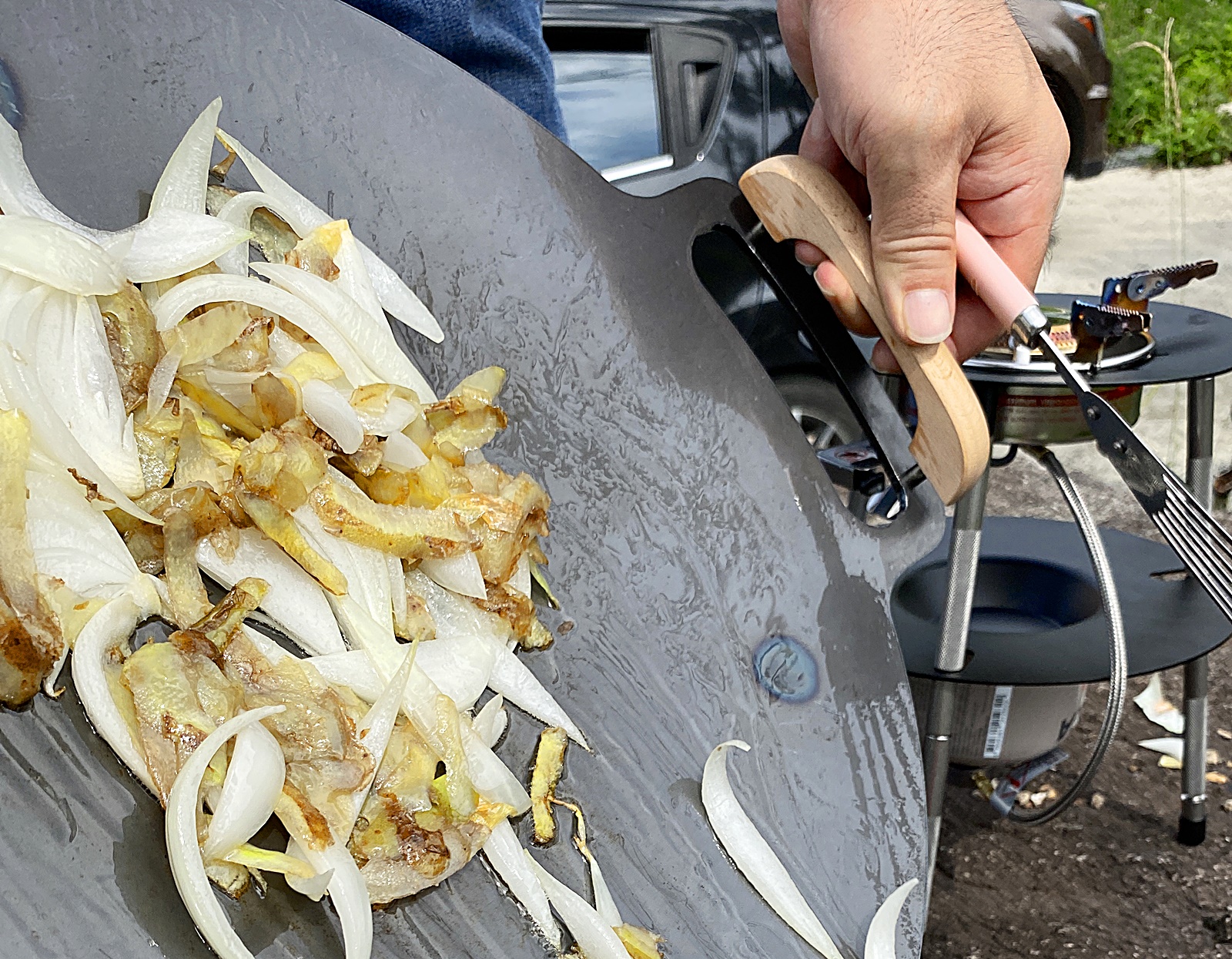 우드 손잡이로 들기