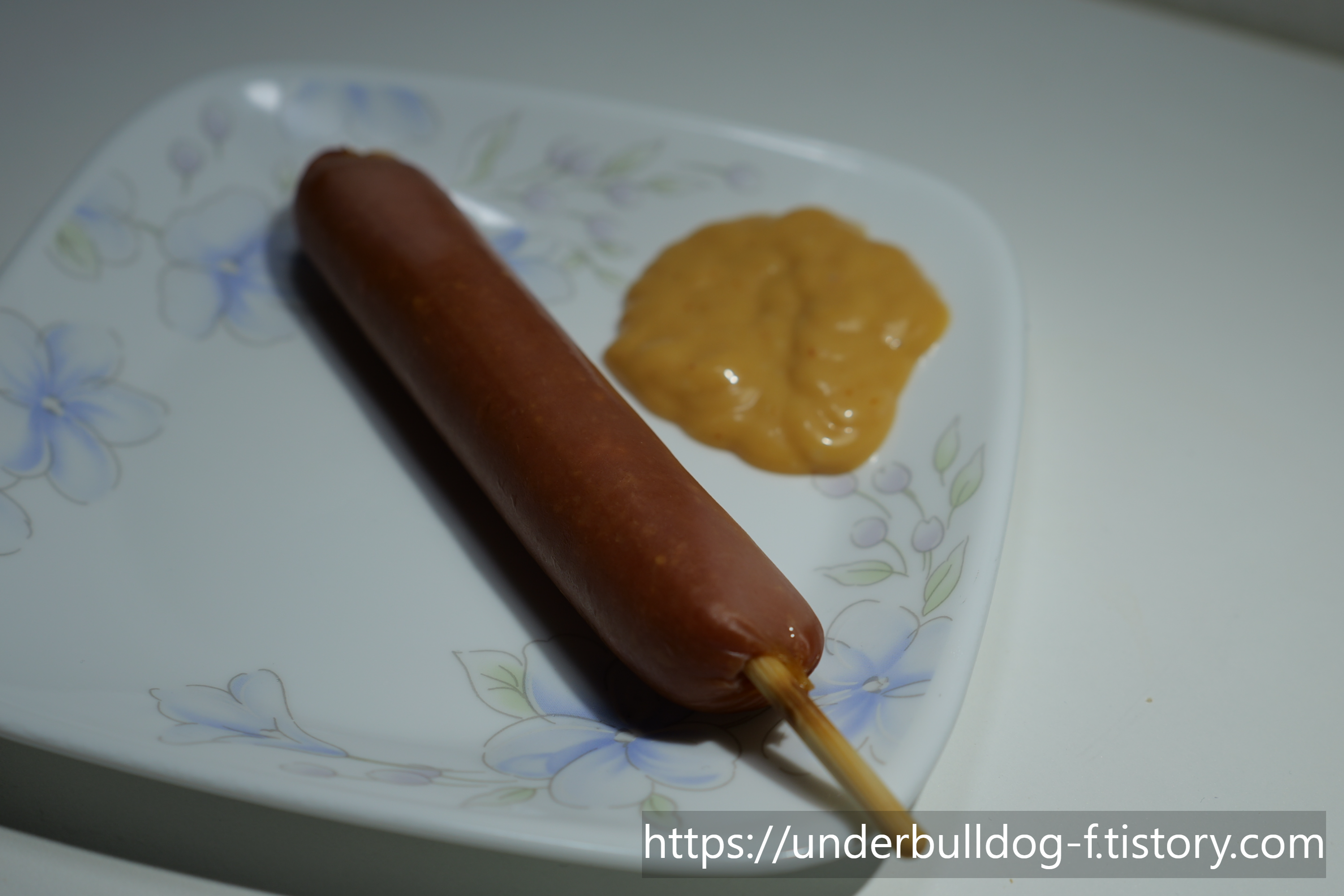 고소한 치즈 후랑크와 진한 풍미 후랑크, 비슷해 보여도 느낌은 달랐던 조합