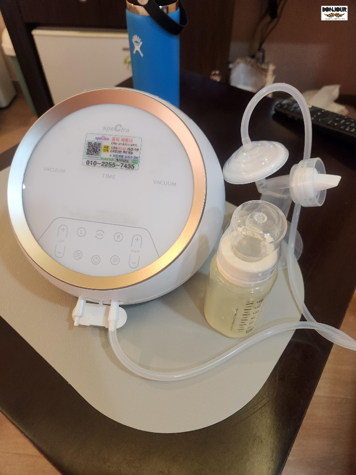 모유수유 유축기모습