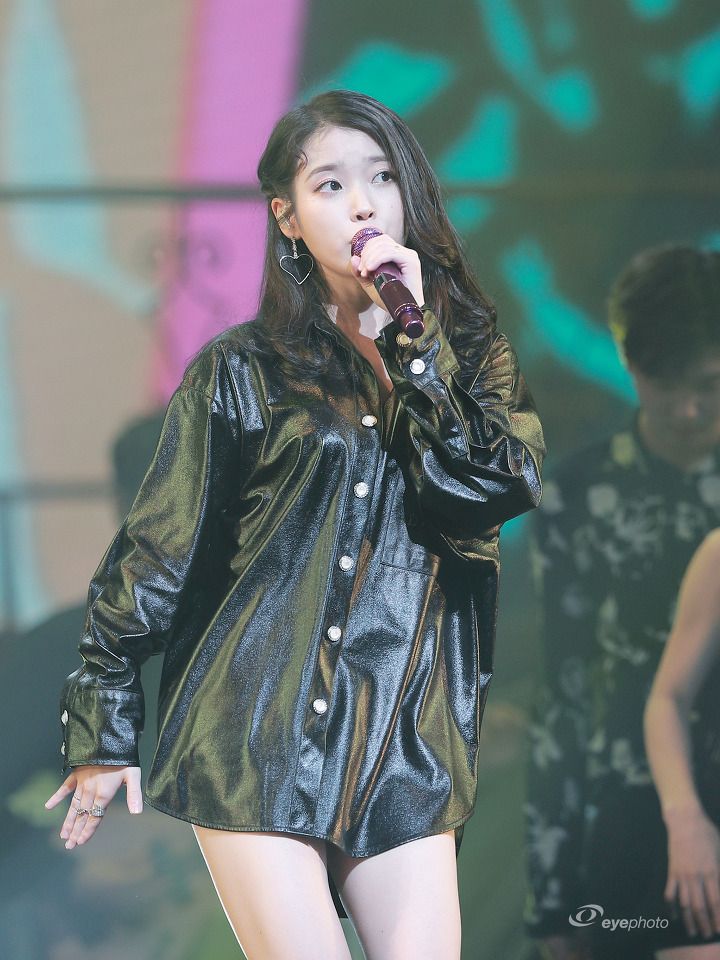 아이유 사진 모음 / 무대 코디 패션 / 일상 사복 패션