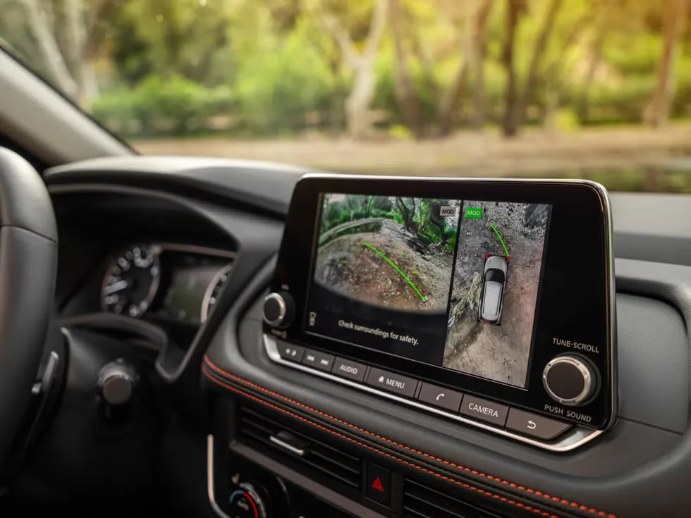 닛산 로그 이미지