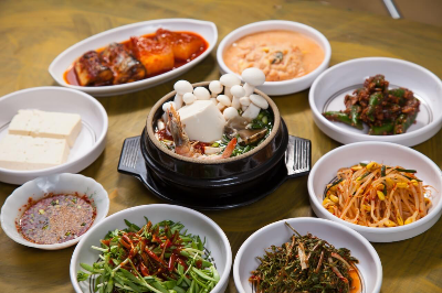 능이오이백숙과 반찬세트