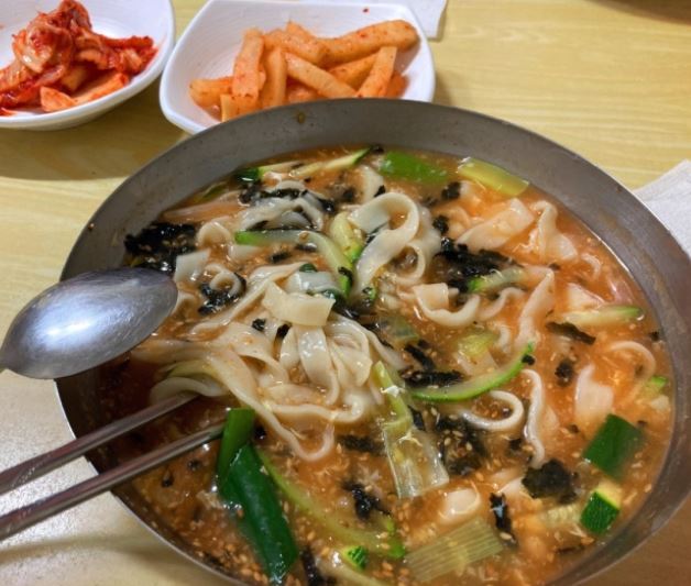 형제칼국수 장칼국수