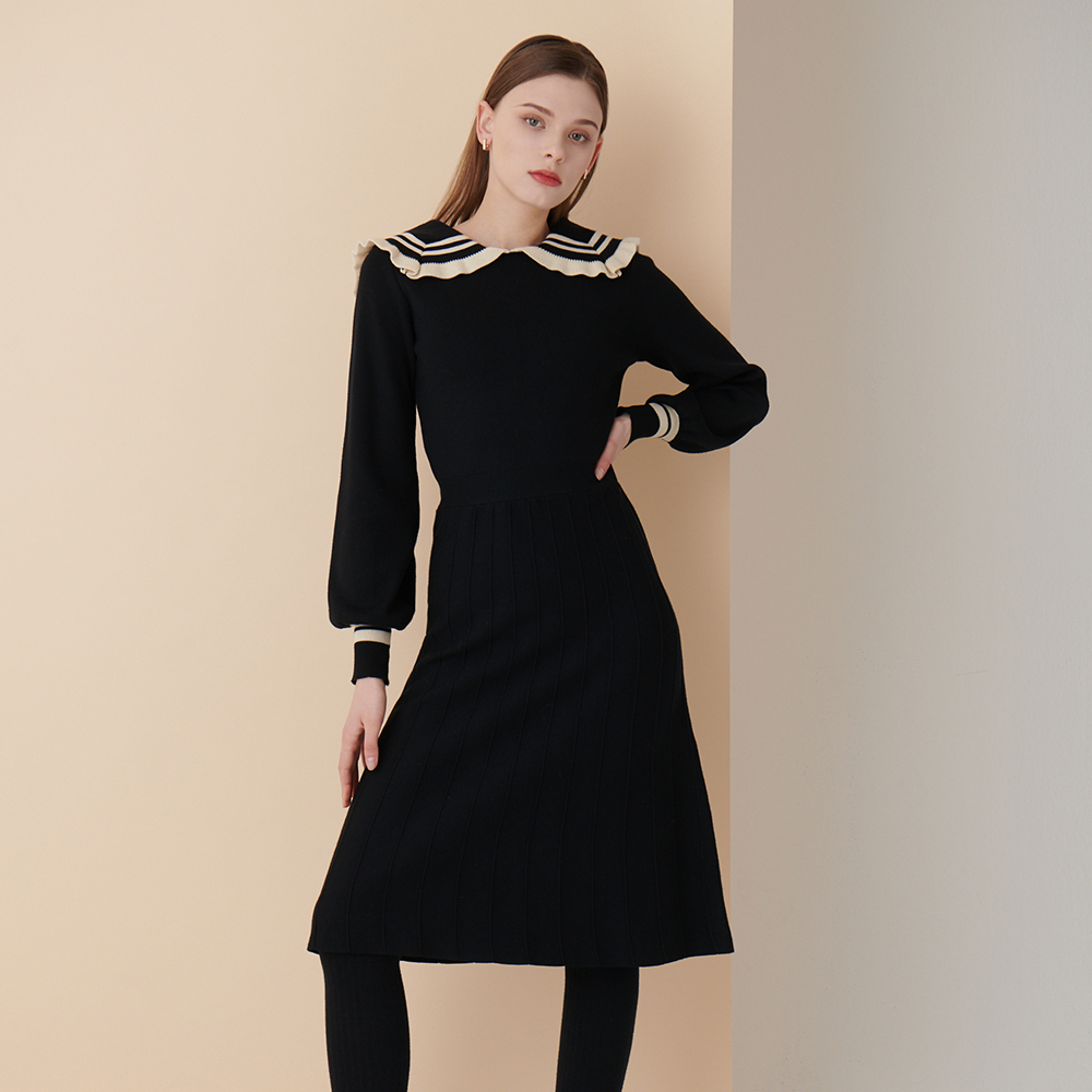 샤틴 SATIN 온라인단독 배색 러플카라 니트 원피스 O223T918