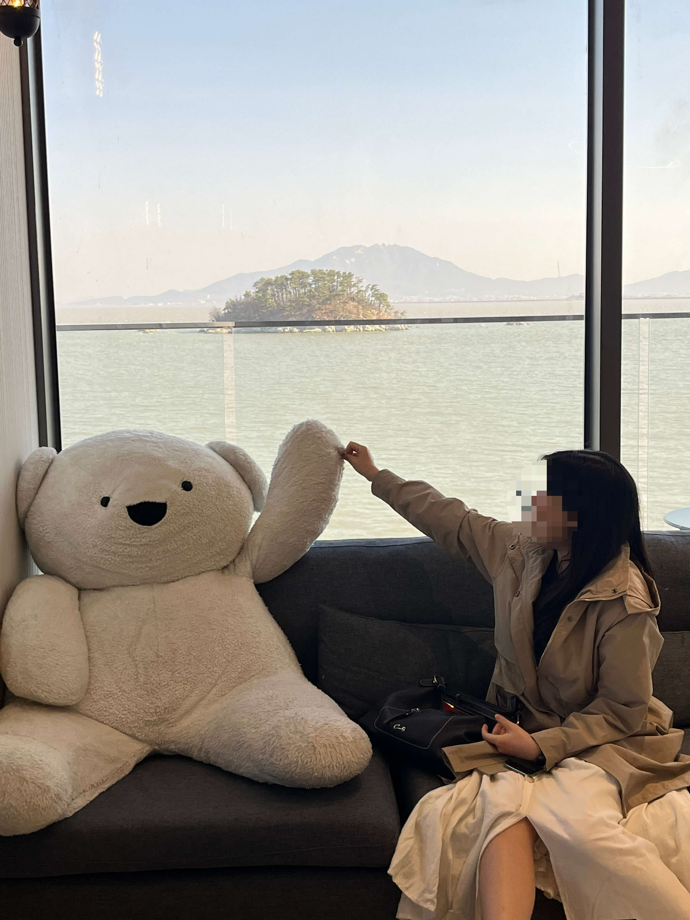 곰돌이와 같이 찍은 사진