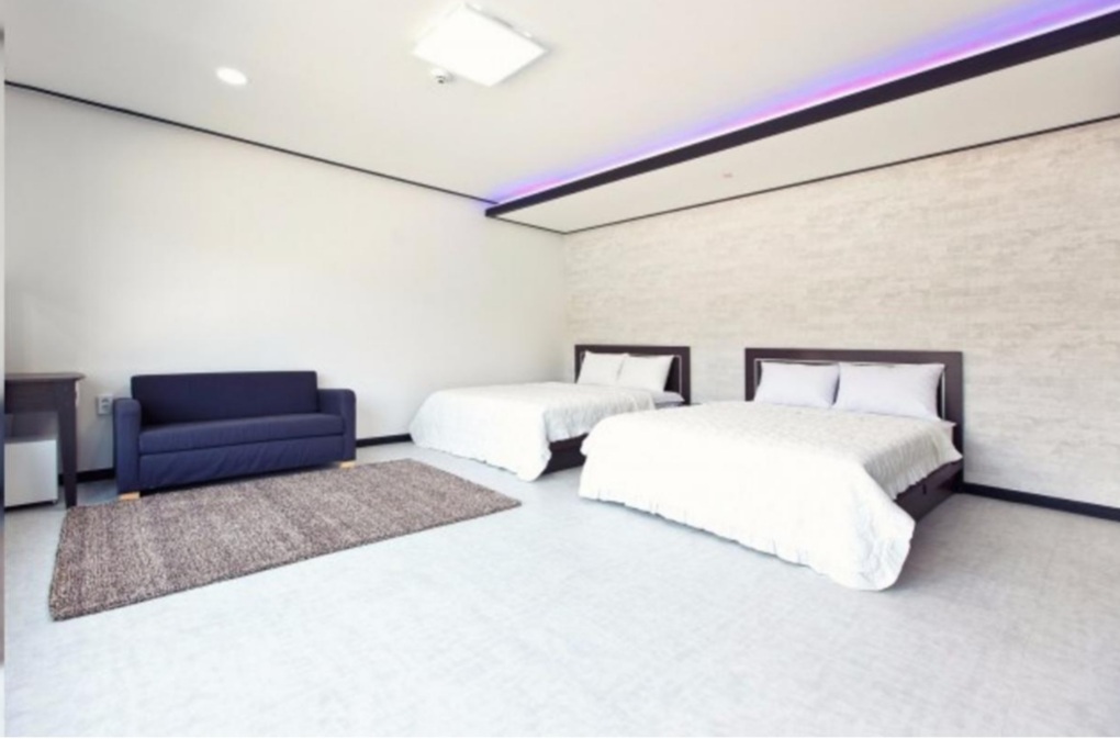 8그램펜션 2동 침실