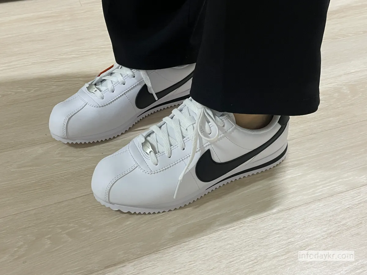 나이키-코르테즈-주니어-착용샷