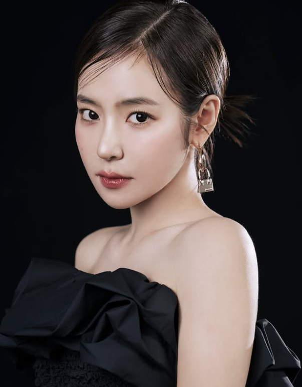 가수 홍자 데뷔