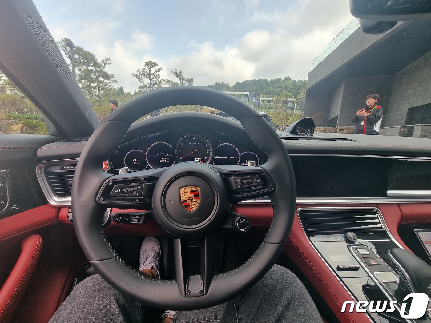 포르쉐 파나메라 터보S