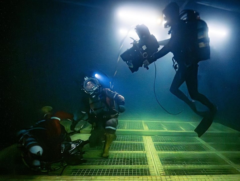 라스트 브레스(마지막숨결) 줄거리 결말 후기 리뷰(호평과 혹평) - 심해 구조 잠수부 영화다시보기추천