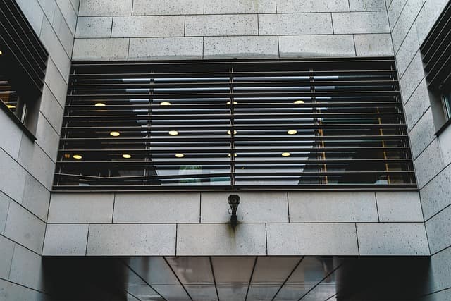 50대 시설관리 직무 완전 가이드(업무&middot;근무조건&middot;복장&middot;채용 팁까지 실전 설명)