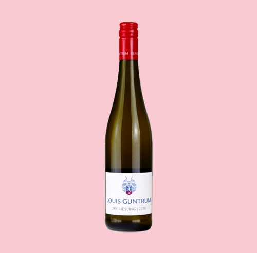 Güntrum Nierstein Riesling Trocken is an excellent Riesling Trocken wine produced in the renowned wine region of Güntrum (Nahe) in Germany. Located in the heart of Rheinland-falz, Germany, Güntrum region boasts exceptional soil and climatic conditions, making it the pride of Germany and the birthplace of this exceptional Güntrum Nierstein Riesling Trocken wine.