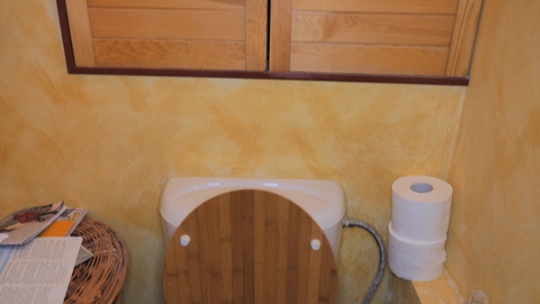 똥 꿈해몽 이미지 입니다.