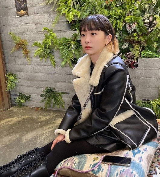김다미 단발