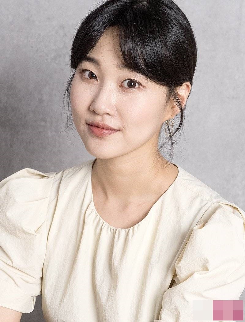 배우 하윤경